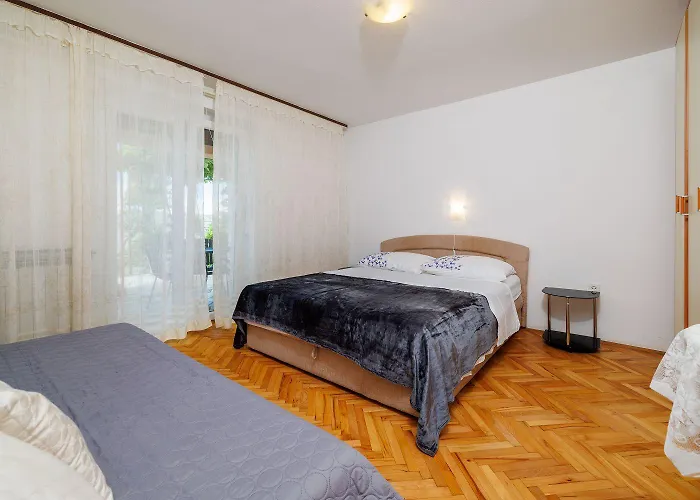 Apartment Renoviertes Nur 100 Meter Zum Mit Meerblick, Grill, Terrasse *