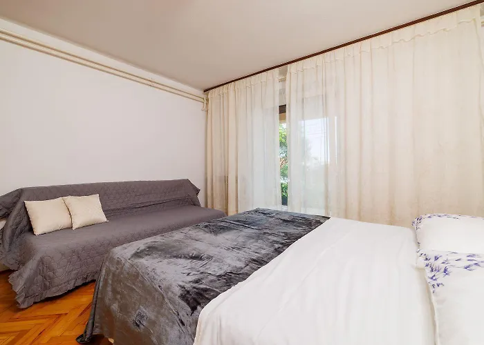 Renoviertes Nur 100 Meter Zum Mit Meerblick, Grill, Terrasse شقة